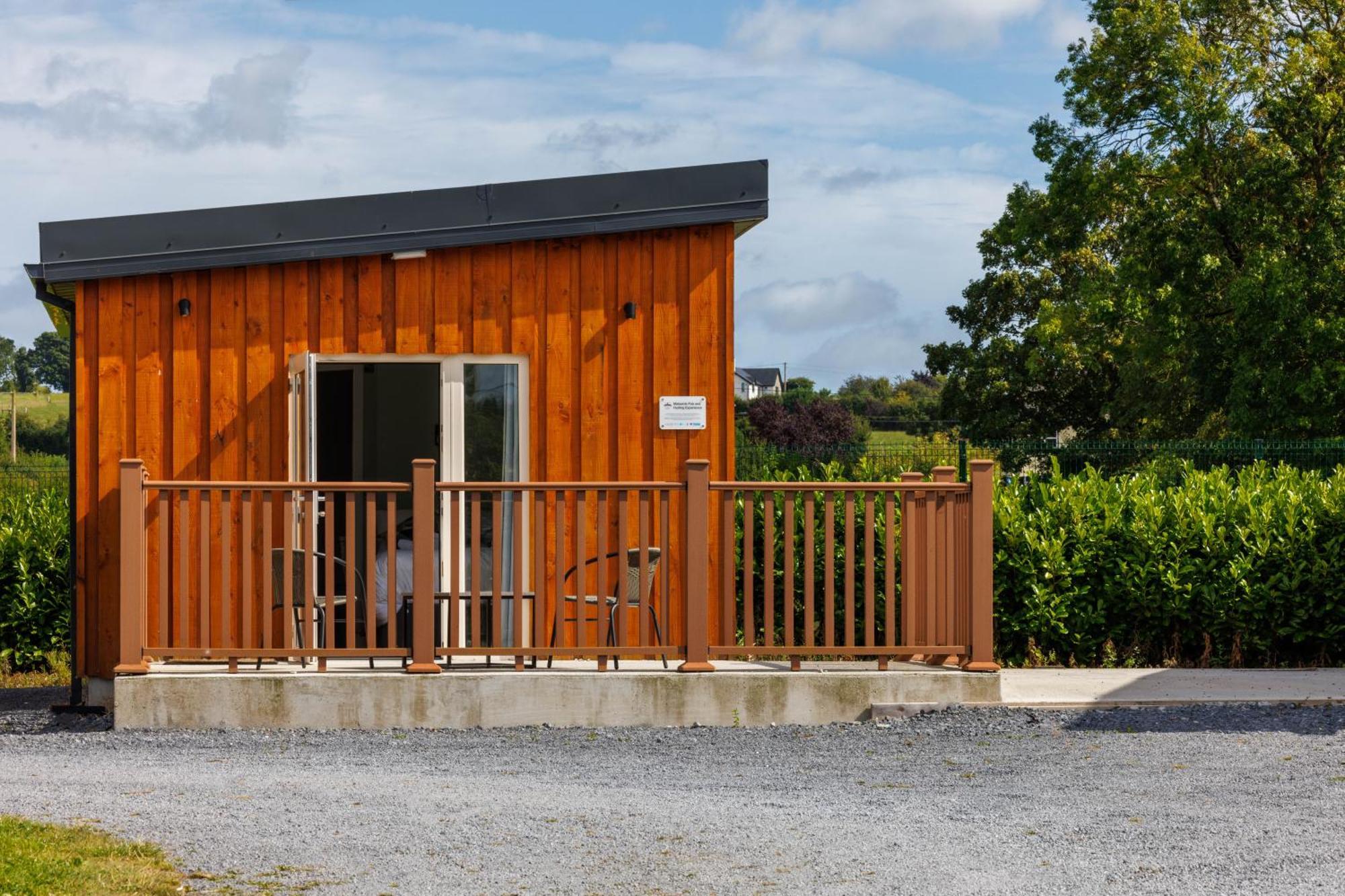Stoneyford Luxurious Cabins Exterior foto